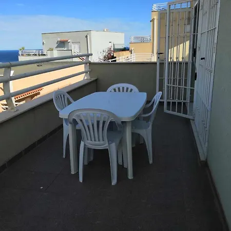 A H Montemar 4 Apartamento Apartment *